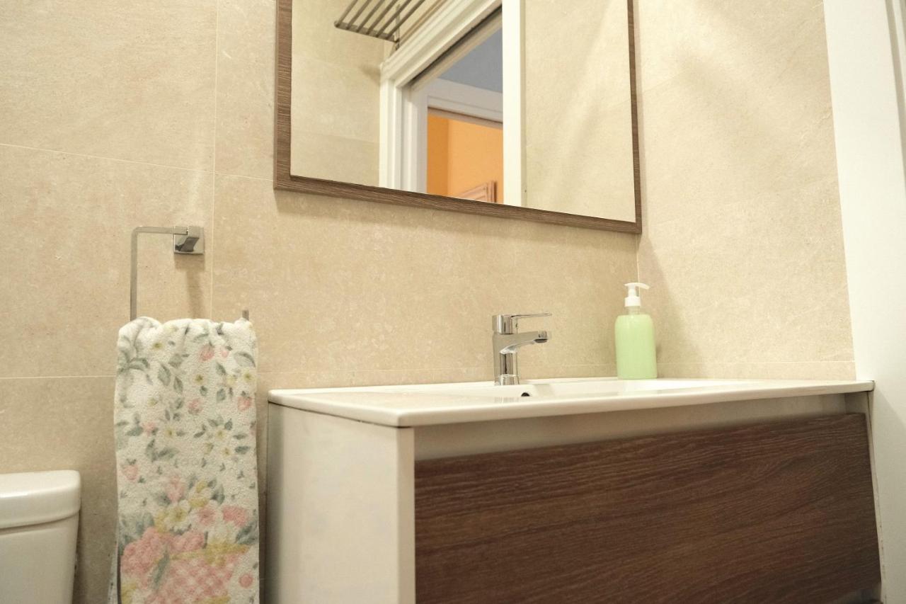 Aixerrota Apartamentos B Getxo Bagian luar foto
